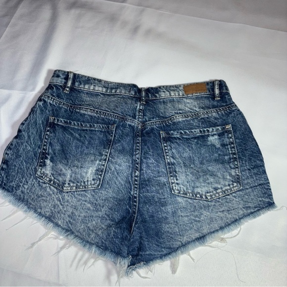 Garage Denim Festival Distress High Waist Jean Shorts Size 11 - Picture 4 of 10